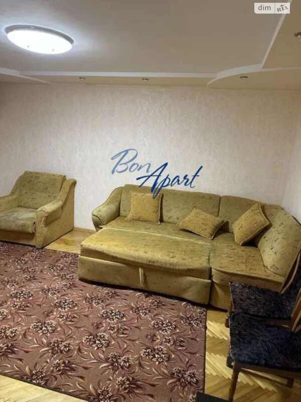 Cozy Apartment with Convenient Location near Multiple Universities and Amenities