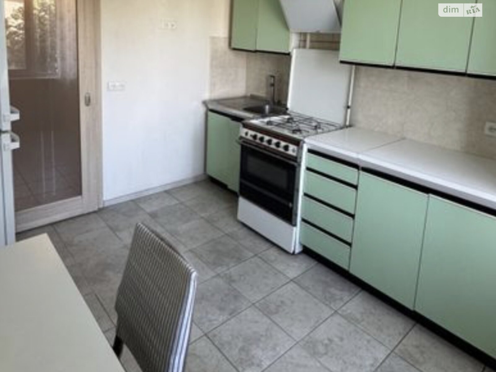 2-Room Apartment on Slobozhanskyi Avenue