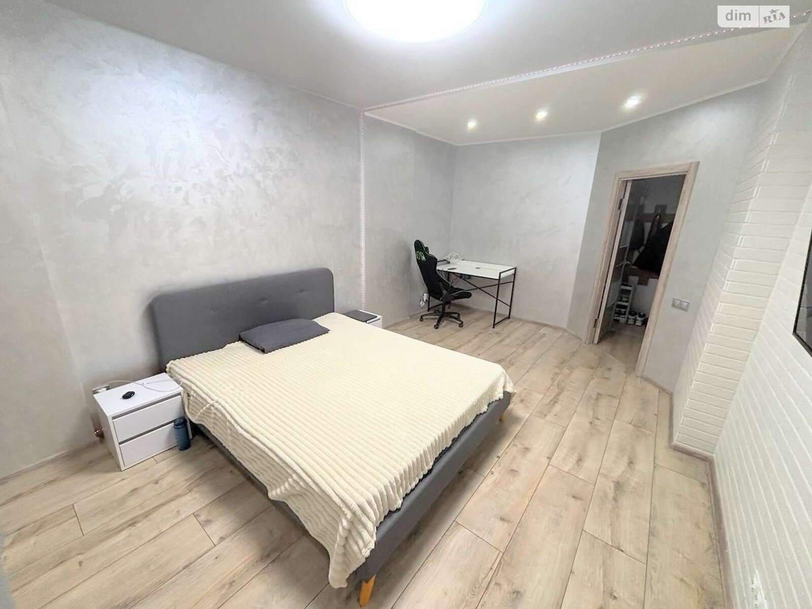 1-Bedroom Apartment in Modern Residential Complex Near Bug River