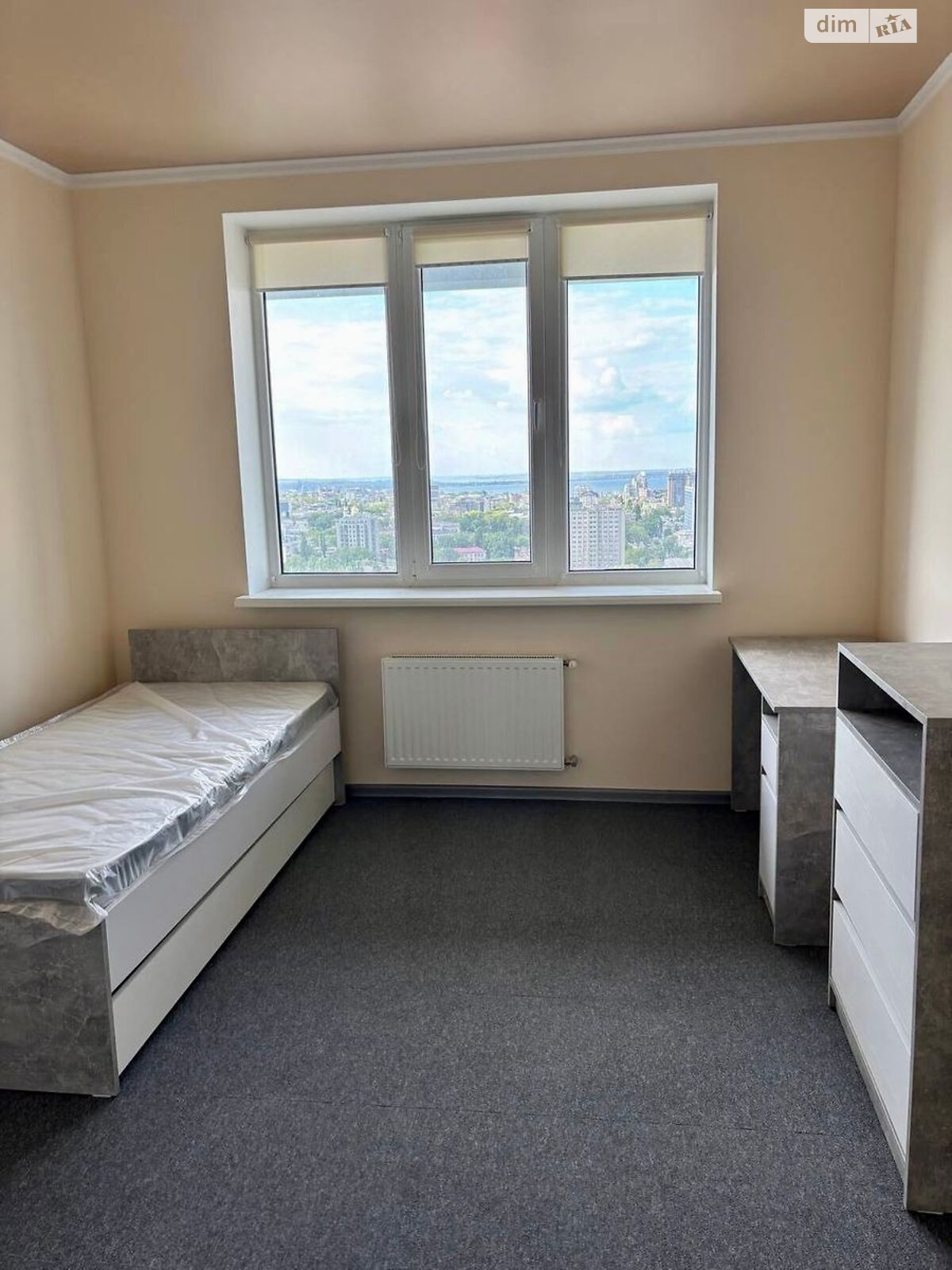 2-Room Apartment in Mandarin Complex, 25th Floor, Sea View