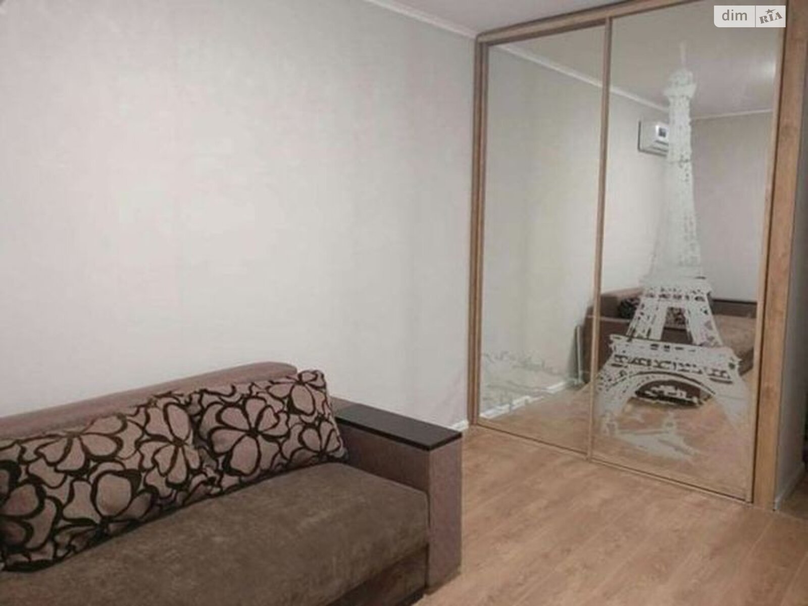 Stylish Apartment with Full Furnishing near Vasylkivska Station
