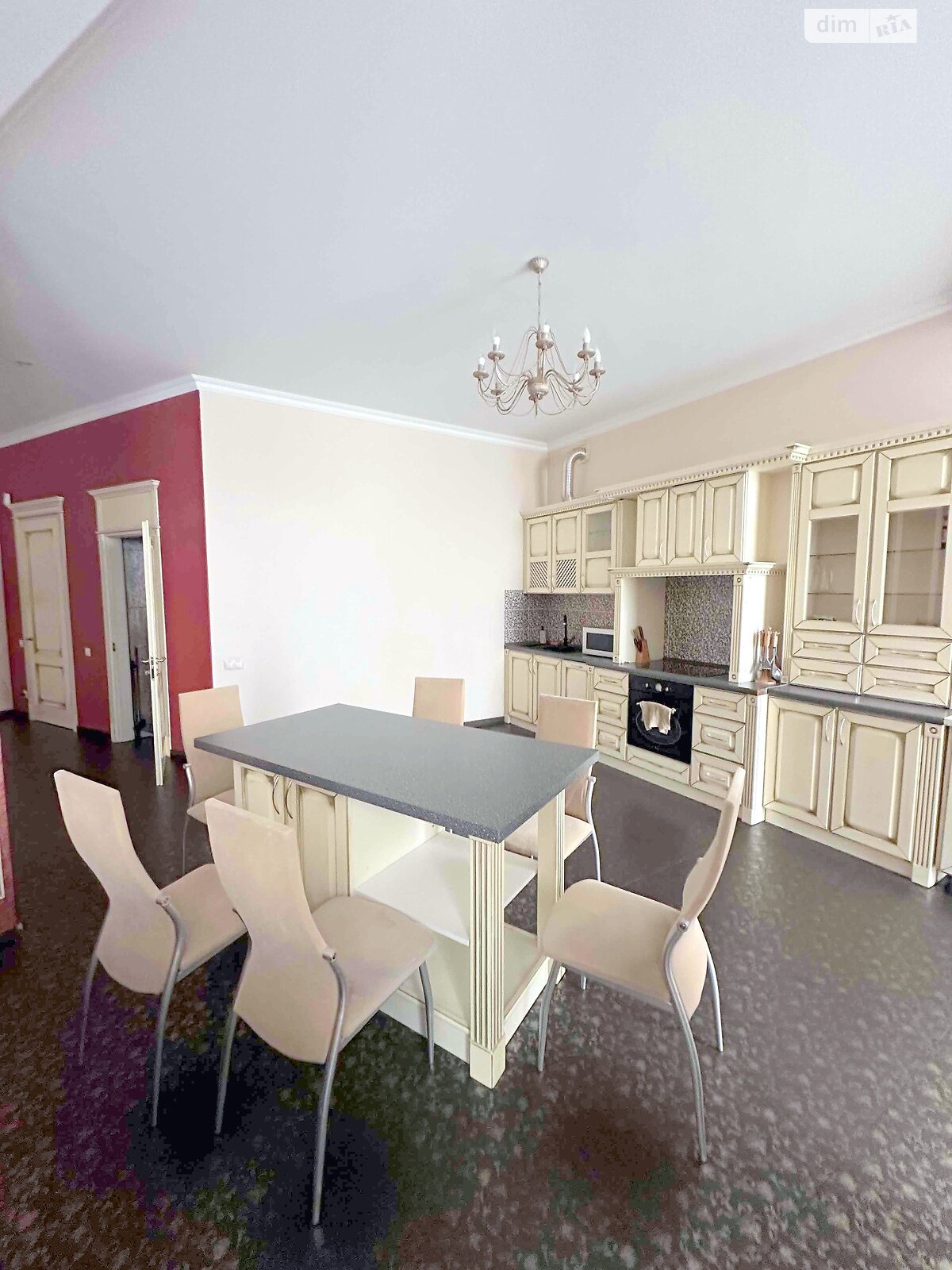 3-Bedroom Apartment near Shevchenko Park, Mercedes Residential Complex