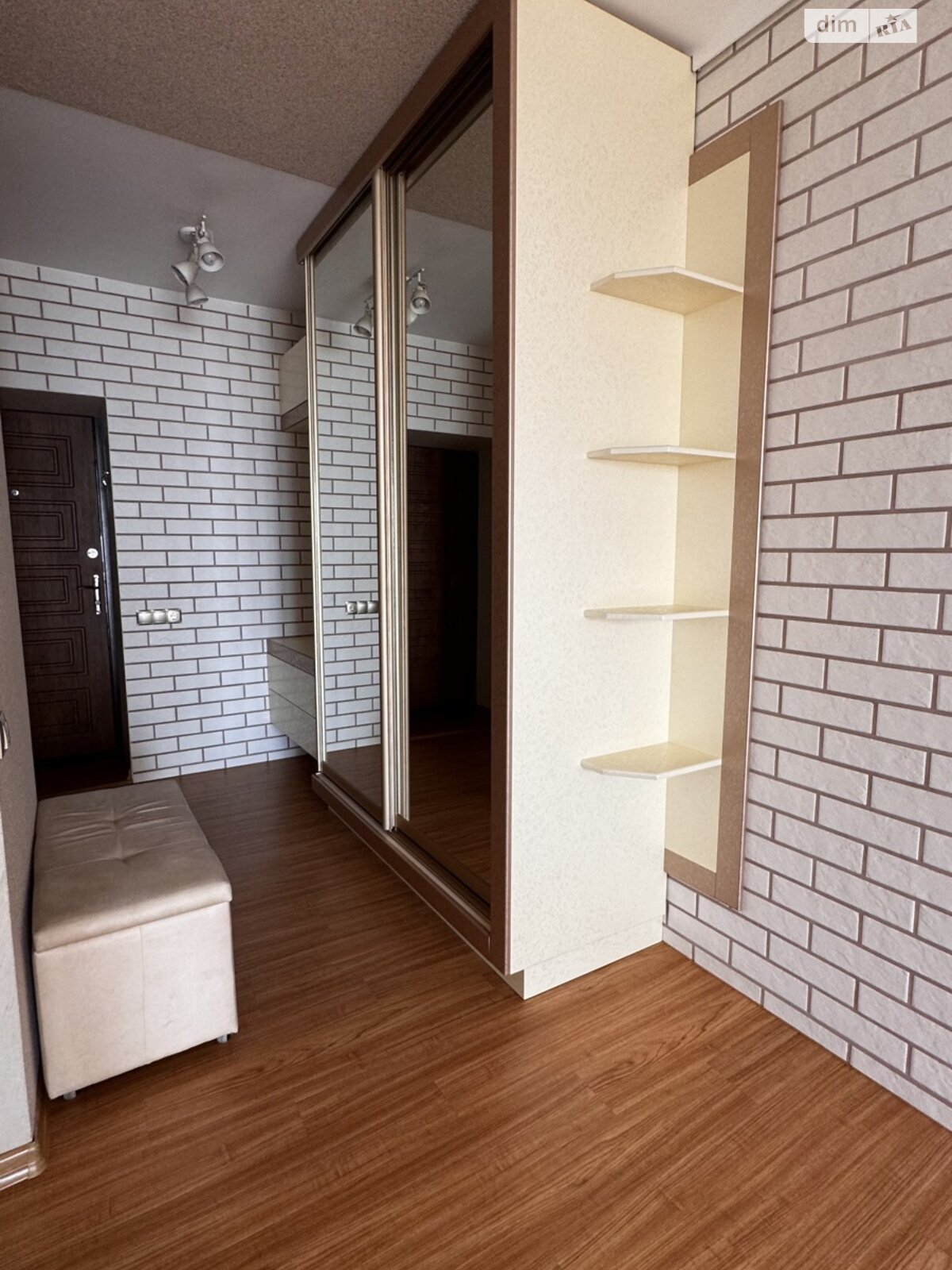 View apartment in Riviera residential complex with designer renovation