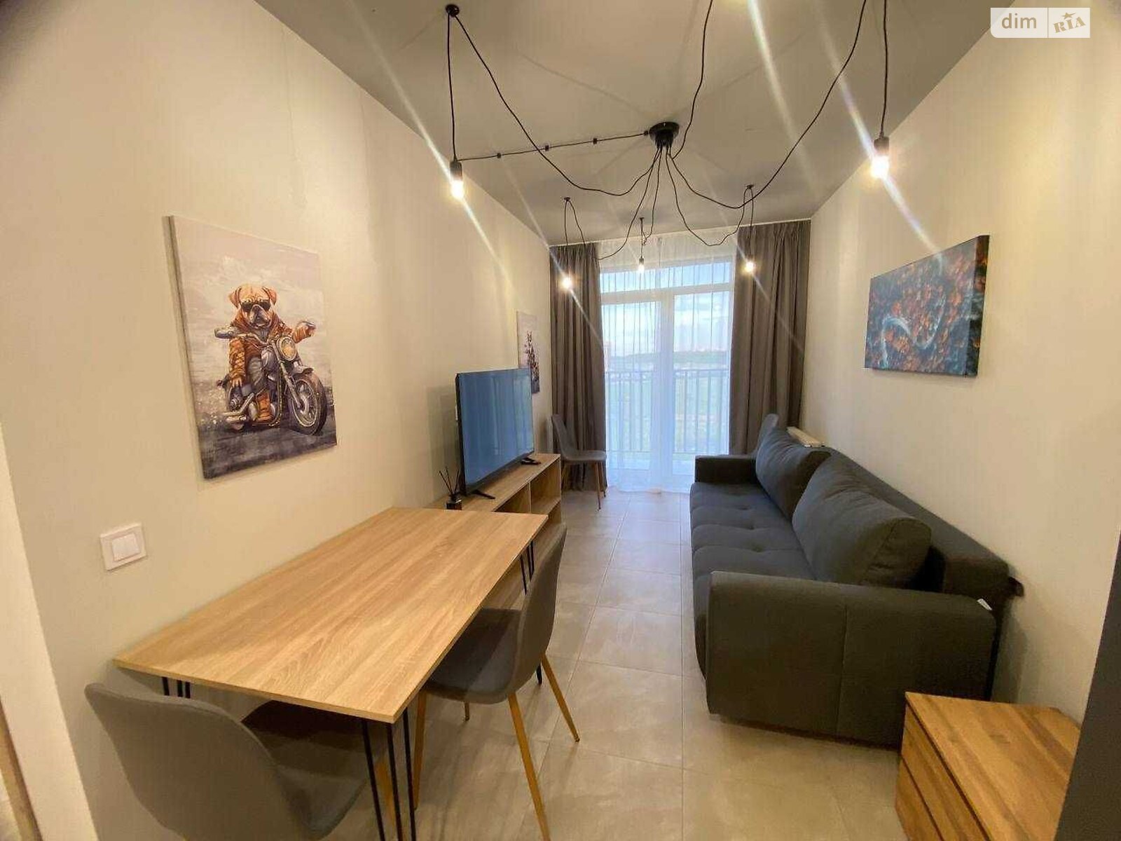 Spacious 1-bedroom apartment with designer renovation and new furniture