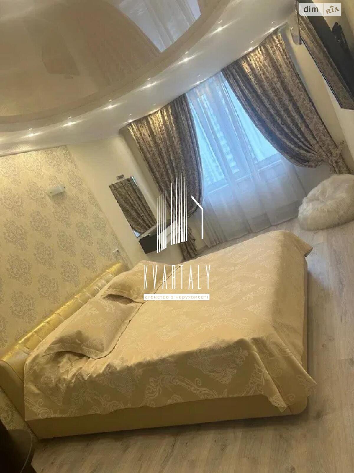 1-bedroom apartment on Elena Pchilki Street, 17th floor, well-equipped