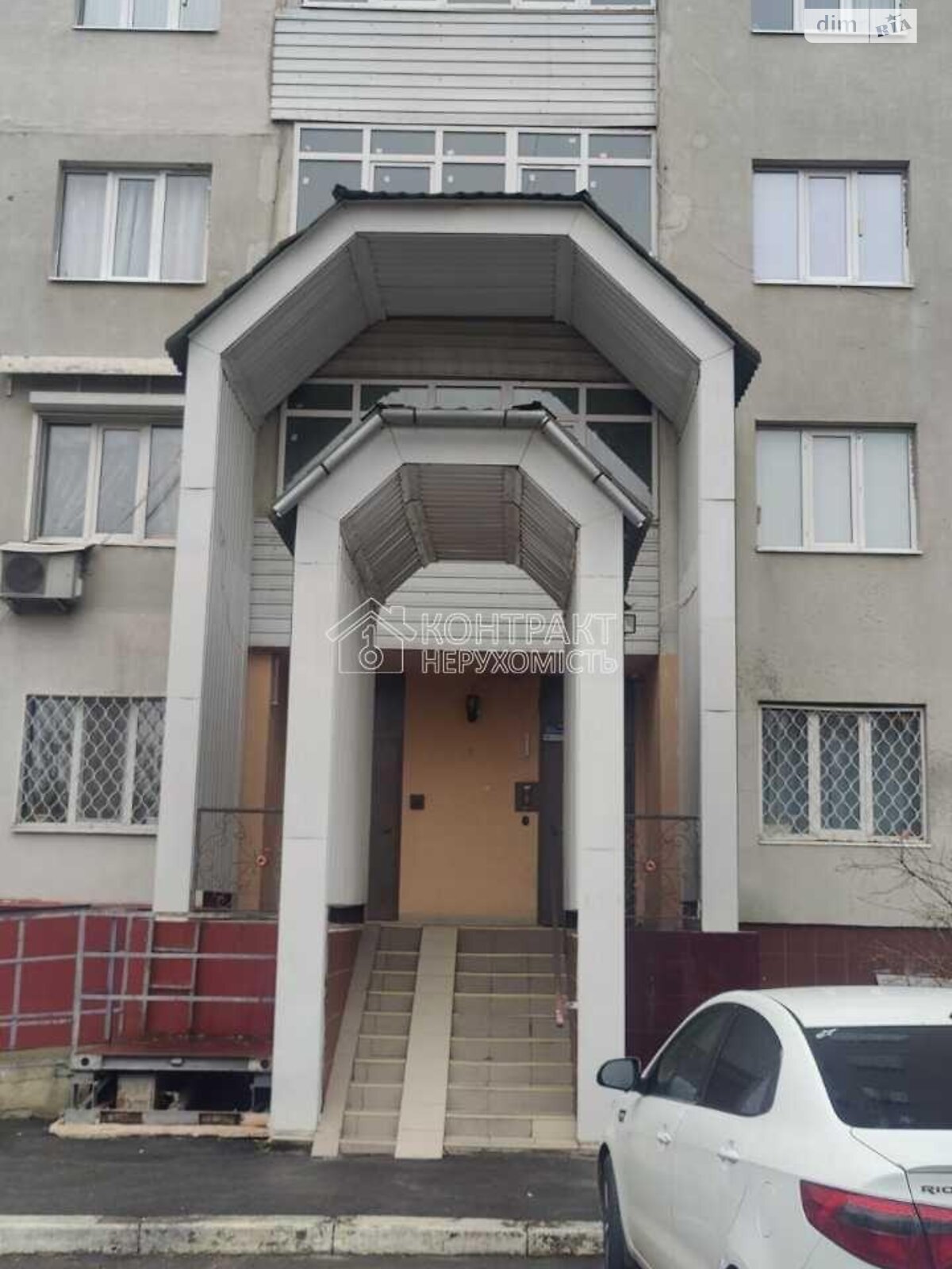 Furnished Studio Apartment near Studencheskaya Metro with Amenities