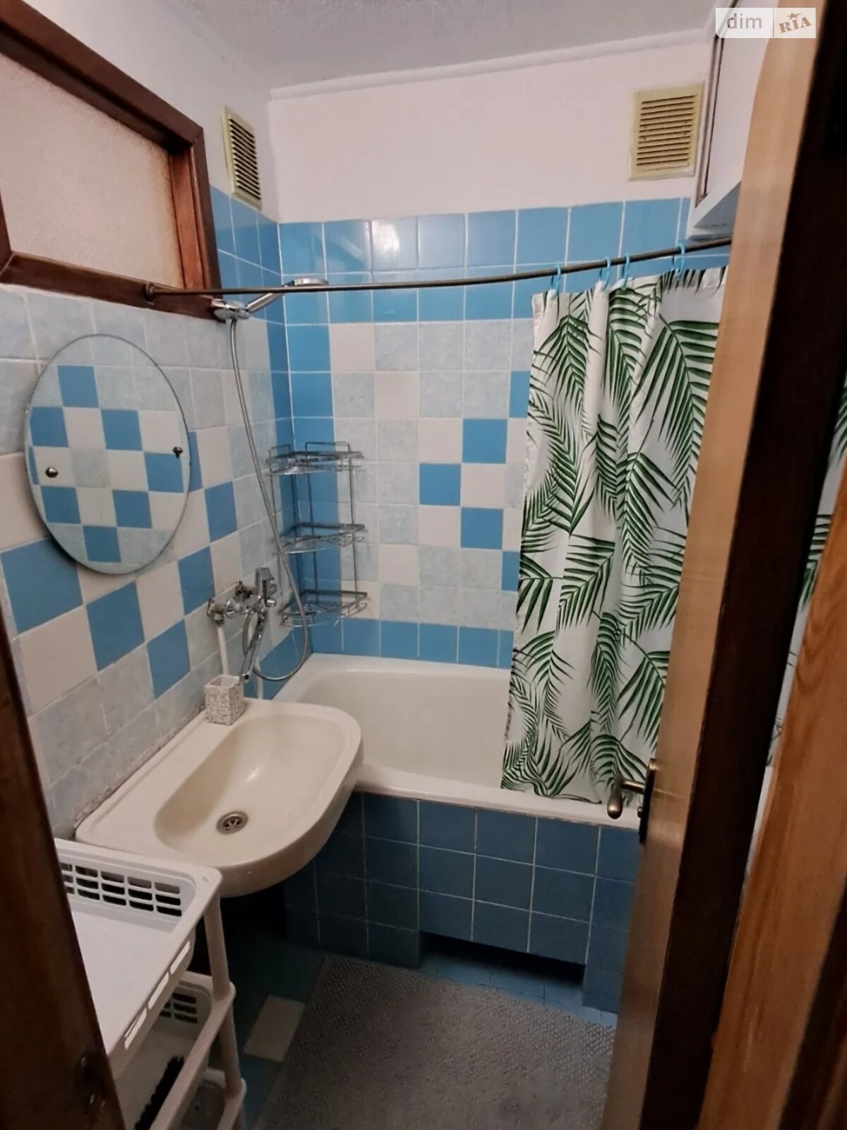 Cozy apartment with modern renovation and full amenities