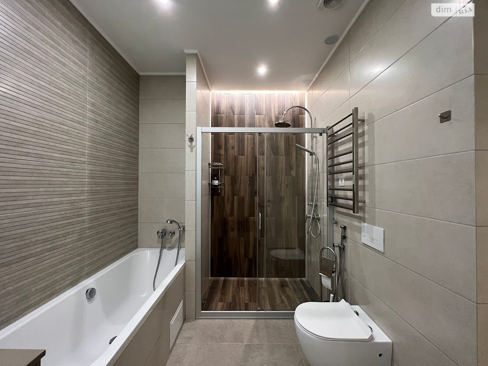 Spacious 3-Bedroom Apartment with Modern Design