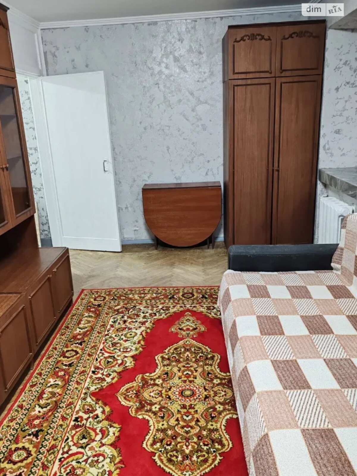 2-Room Apartment on Vaclaw Havel Street, Newly Renovated