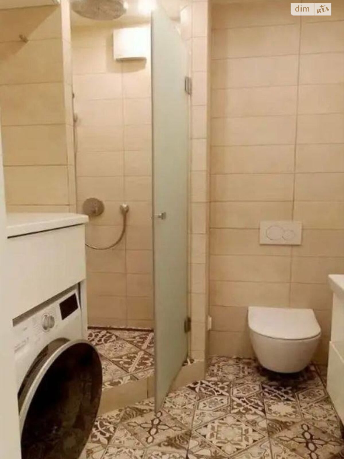 2-Room Apartment in Salut Complex, Premium Location