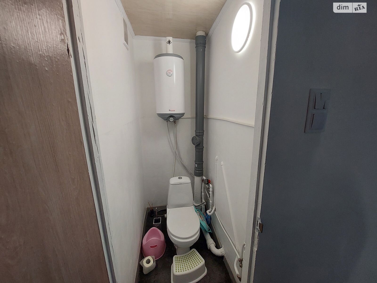 Spacious 1-bedroom apartment near Striyska Street, close to auto station