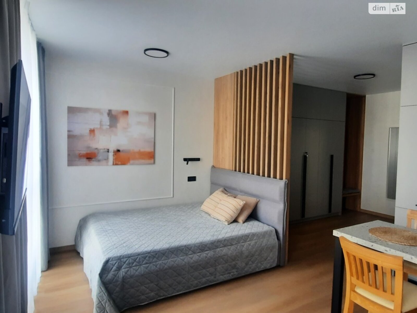 Designer Studio Apartment near Lukyanivska Metro, New Building