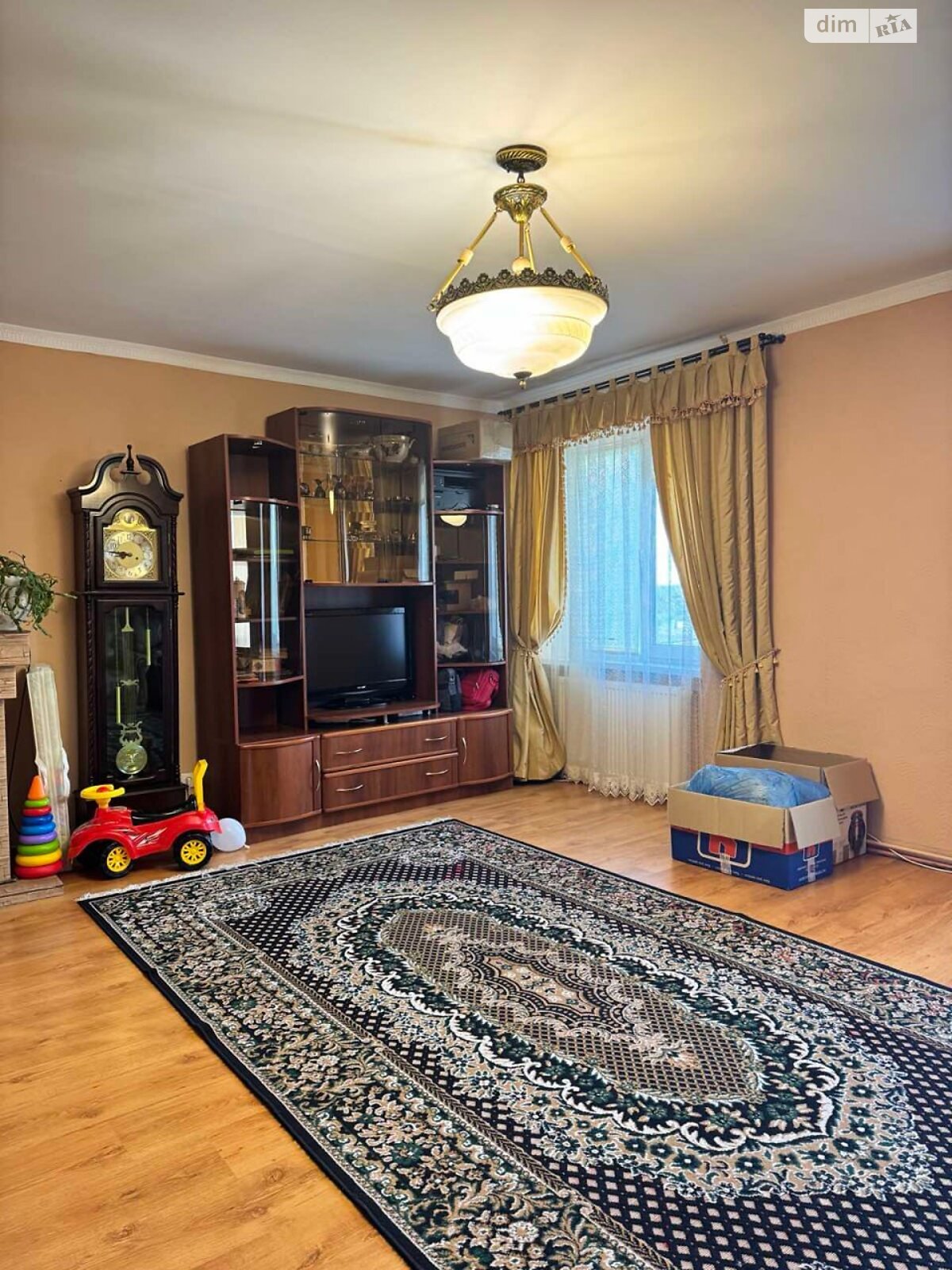 2-Room Apartment on Tismenytska Street, Quiet Area