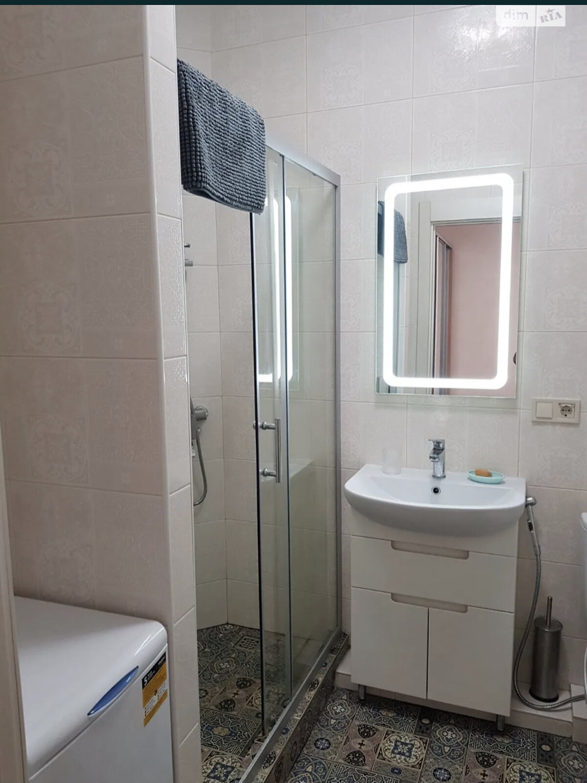 Smart Home Studio Apartment with Modern Amenities