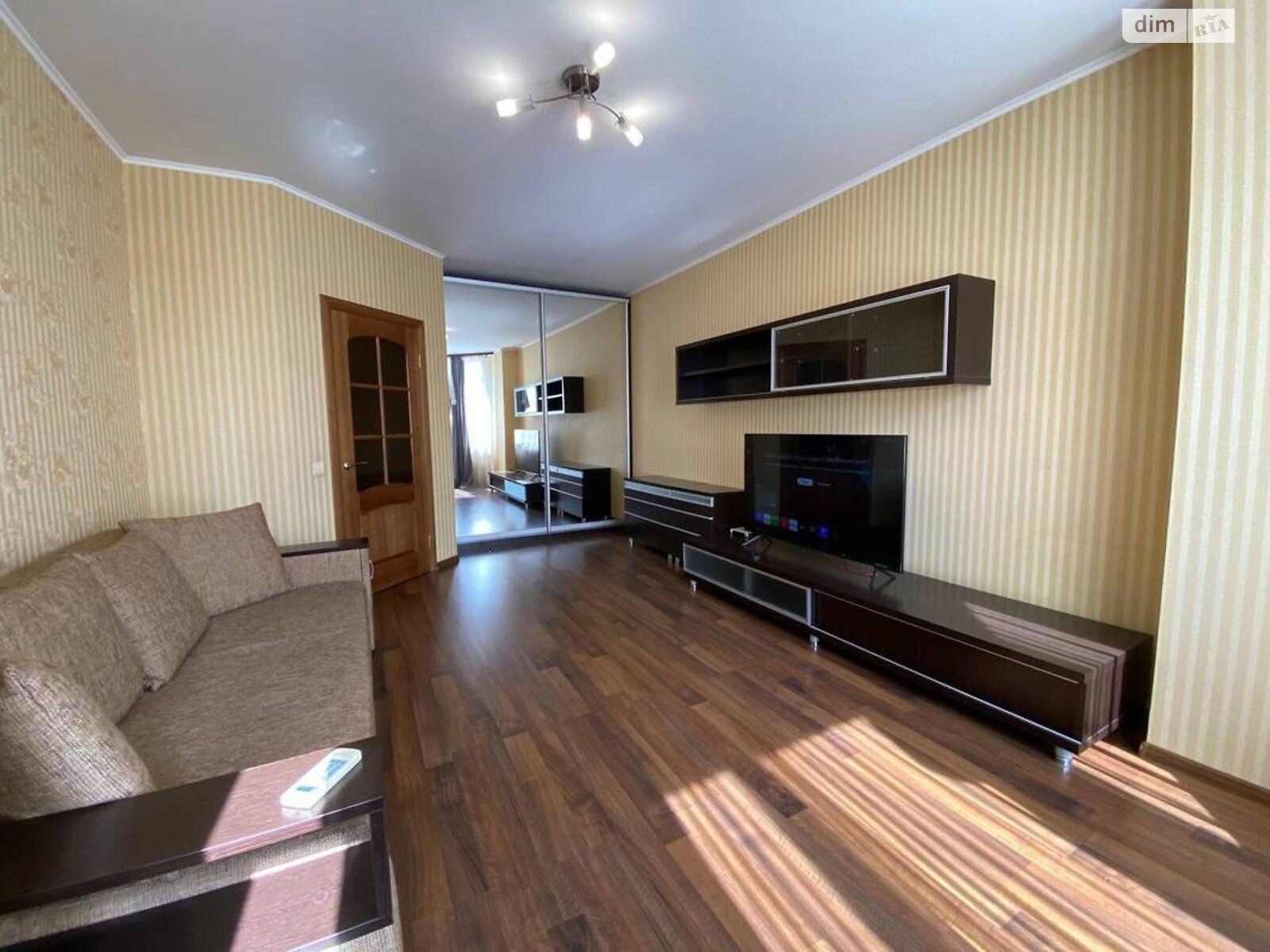 Cozy 1-bedroom apartment near River Mall and Poznyaki metro