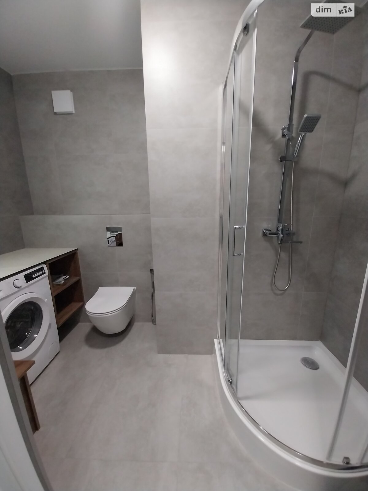 1-Bedroom Apartment in Arzhanova Complex, Left Bank
