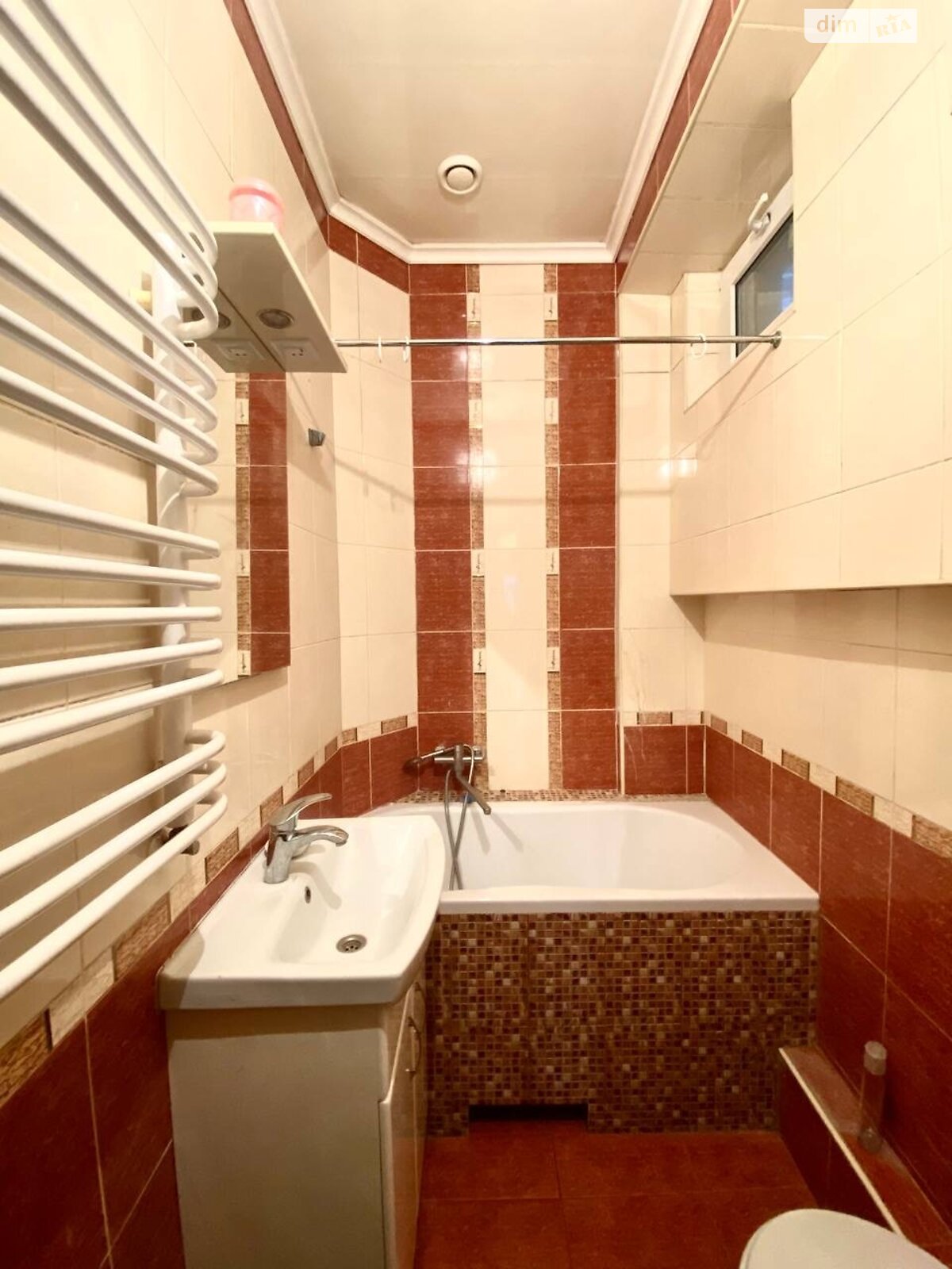 Cozy 1-bedroom apartment in city center near Danilo Halytsky Square