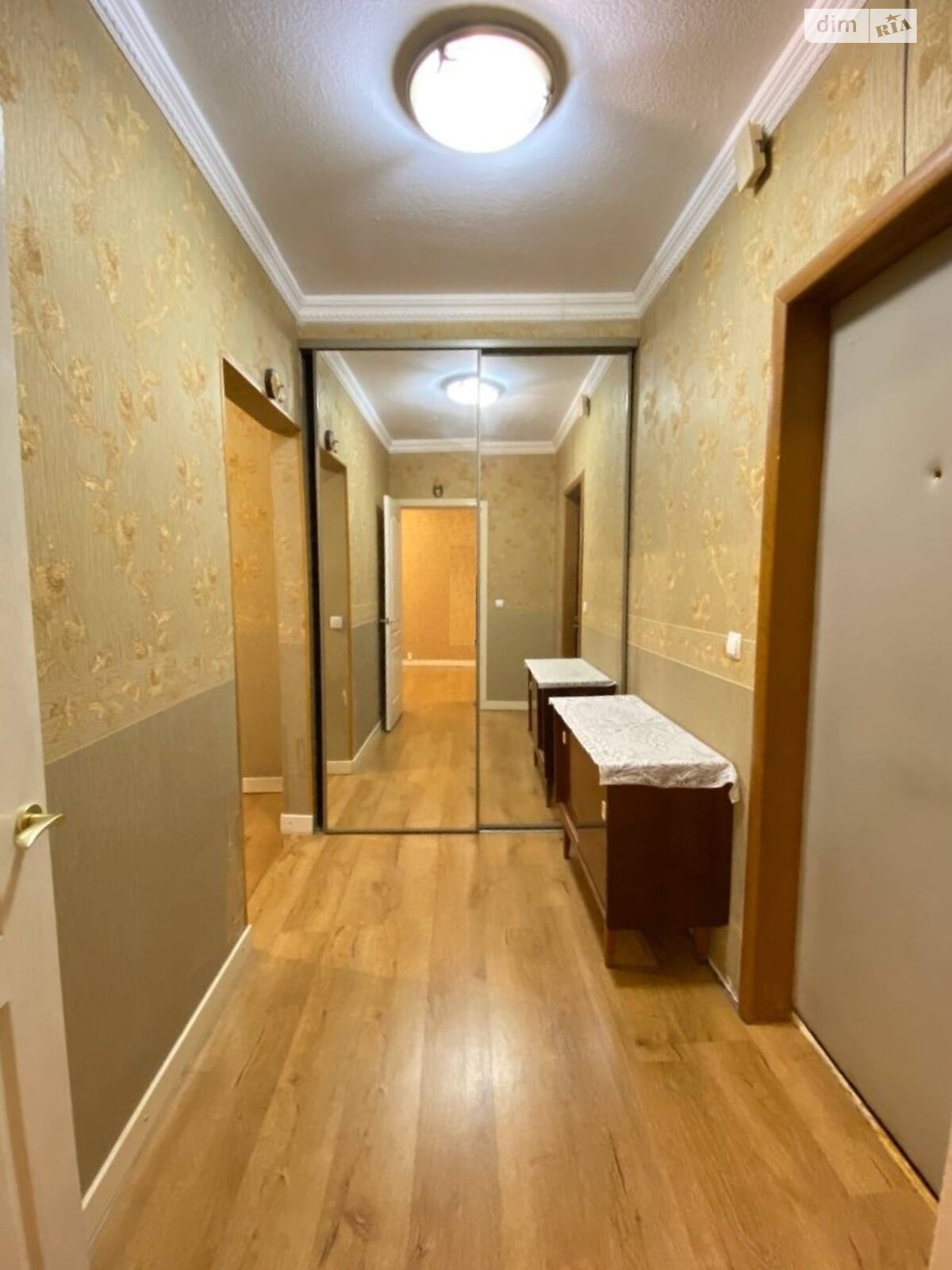 1-Bedroom Apartment near Oskorkky Metro, Poznyaki District