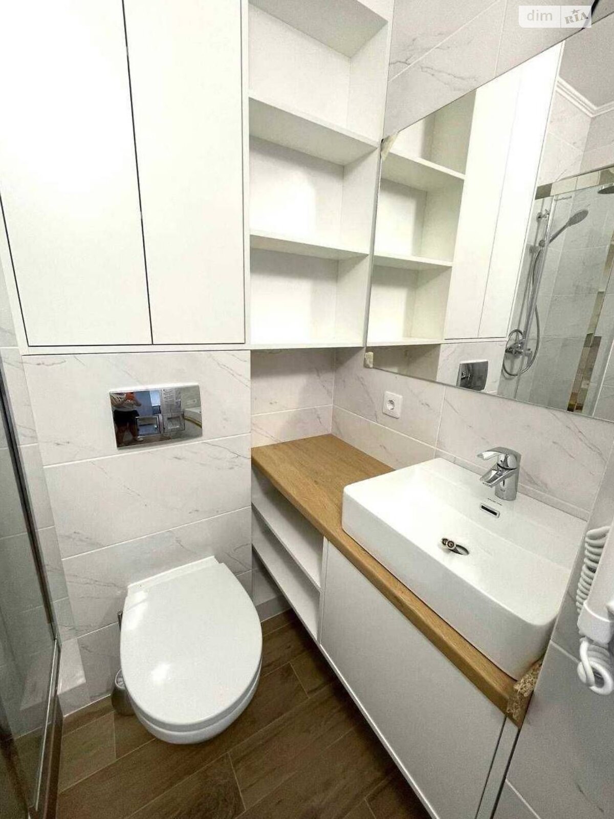 Modern Compact Studio Apartment with Designer Renovation