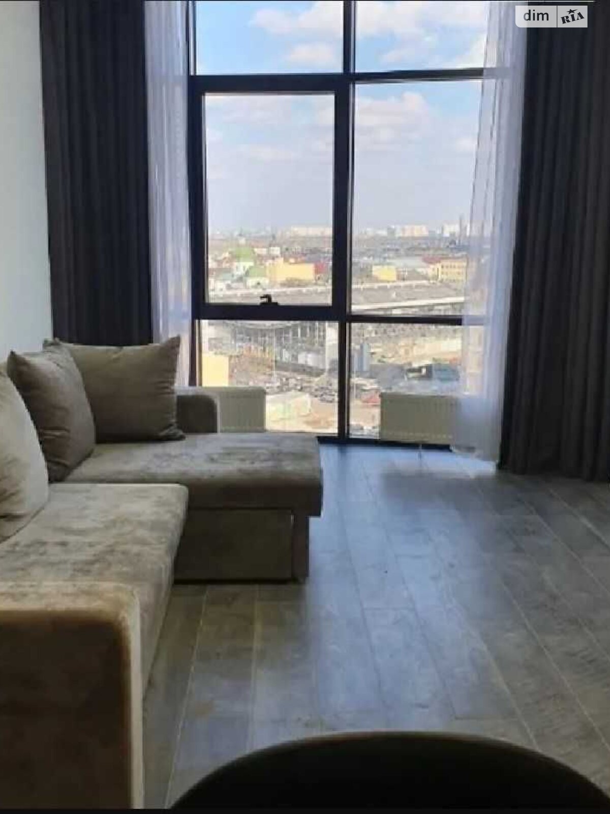 3-bedroom premium apartment in Green Castle club house on Mirna Street