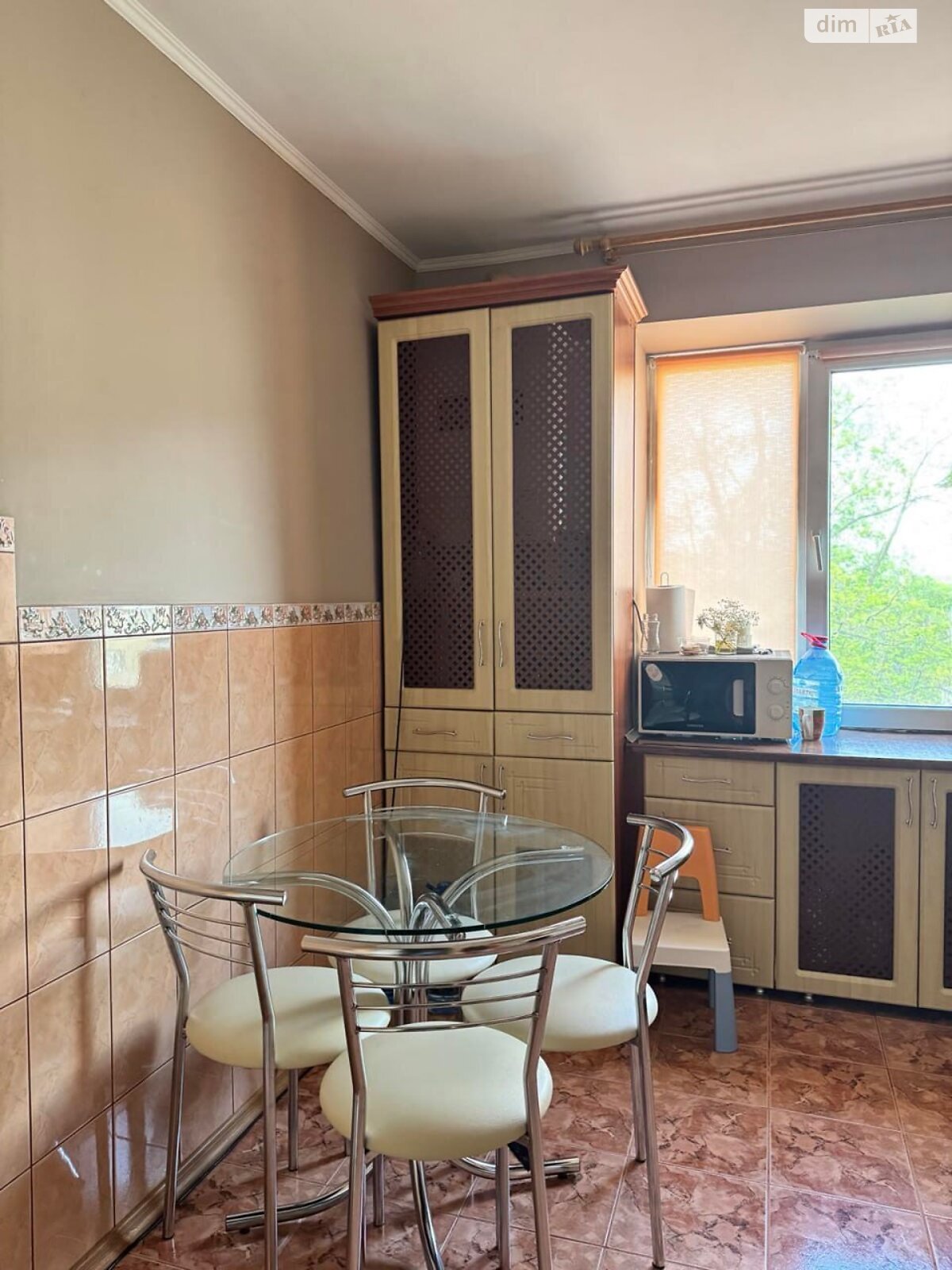 2-Room Apartment on Tismenytska Street, Quiet Area