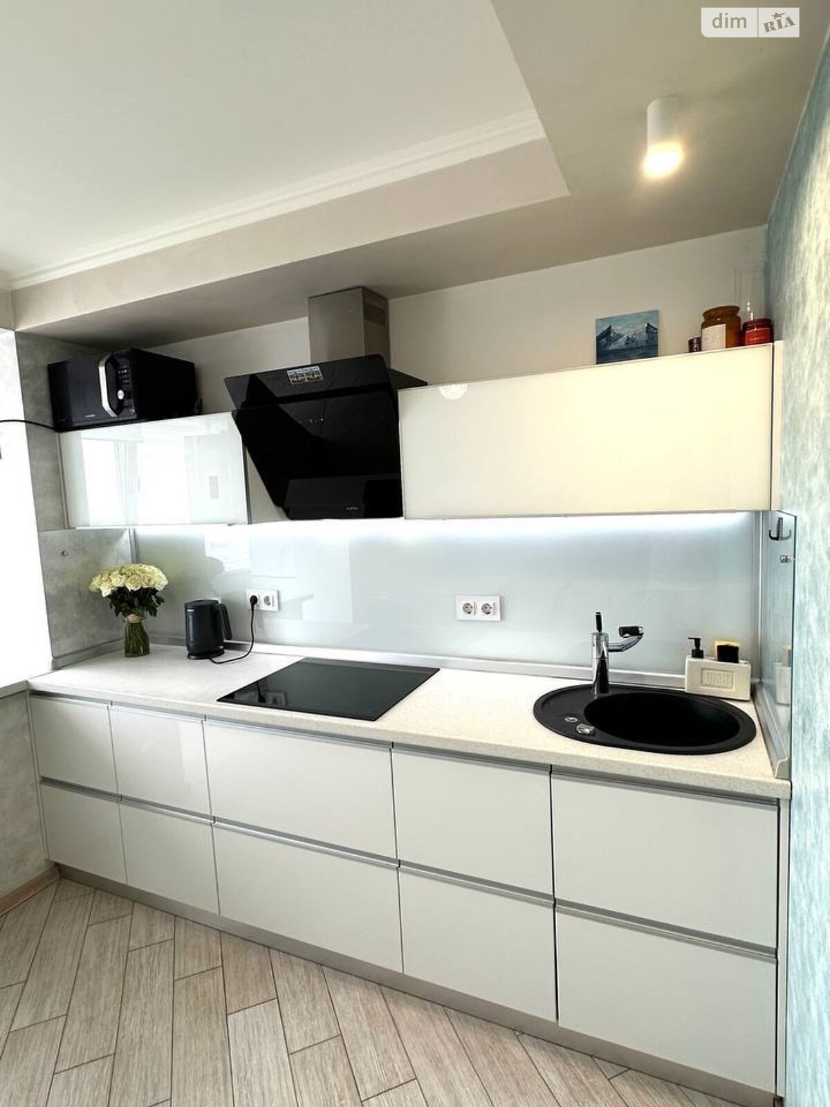 Cozy 1-Room Apartment near Epicenter on Zaporozhye Highway
