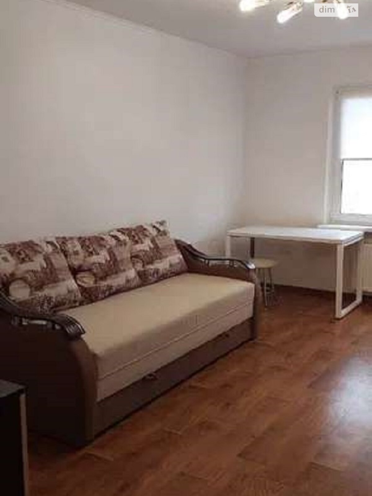 1-bedroom apartment near Kharkivska metro, with lake and park nearby