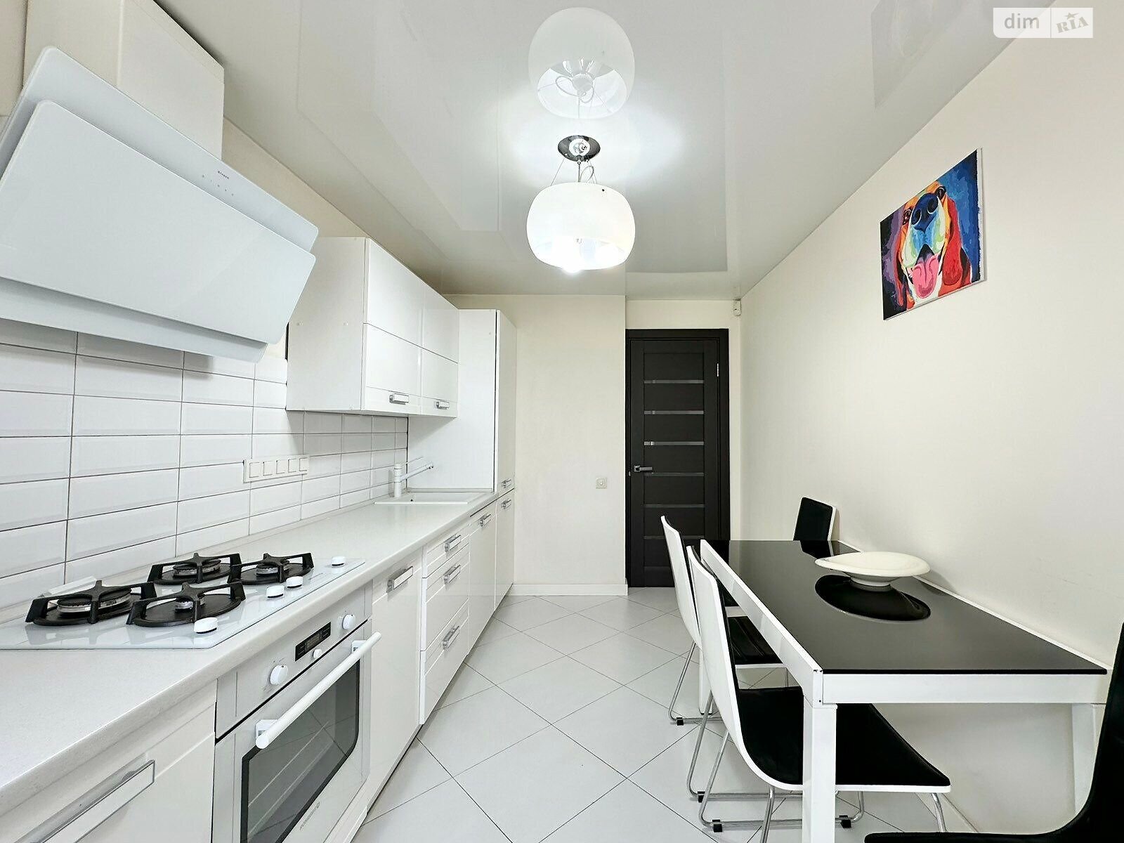 2-Room Apartment on Andriya Golovko Street, Well-Equipped Modern Space