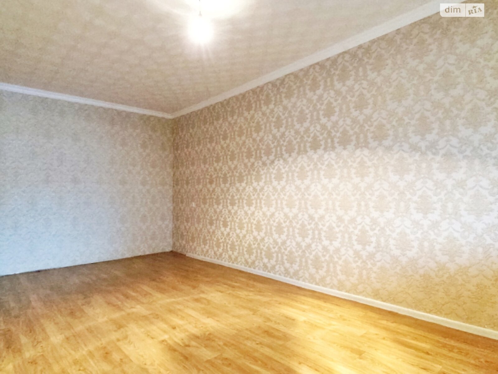 Comfortable 2-Room Apartment in Dnipro, Sunny Embankment Area