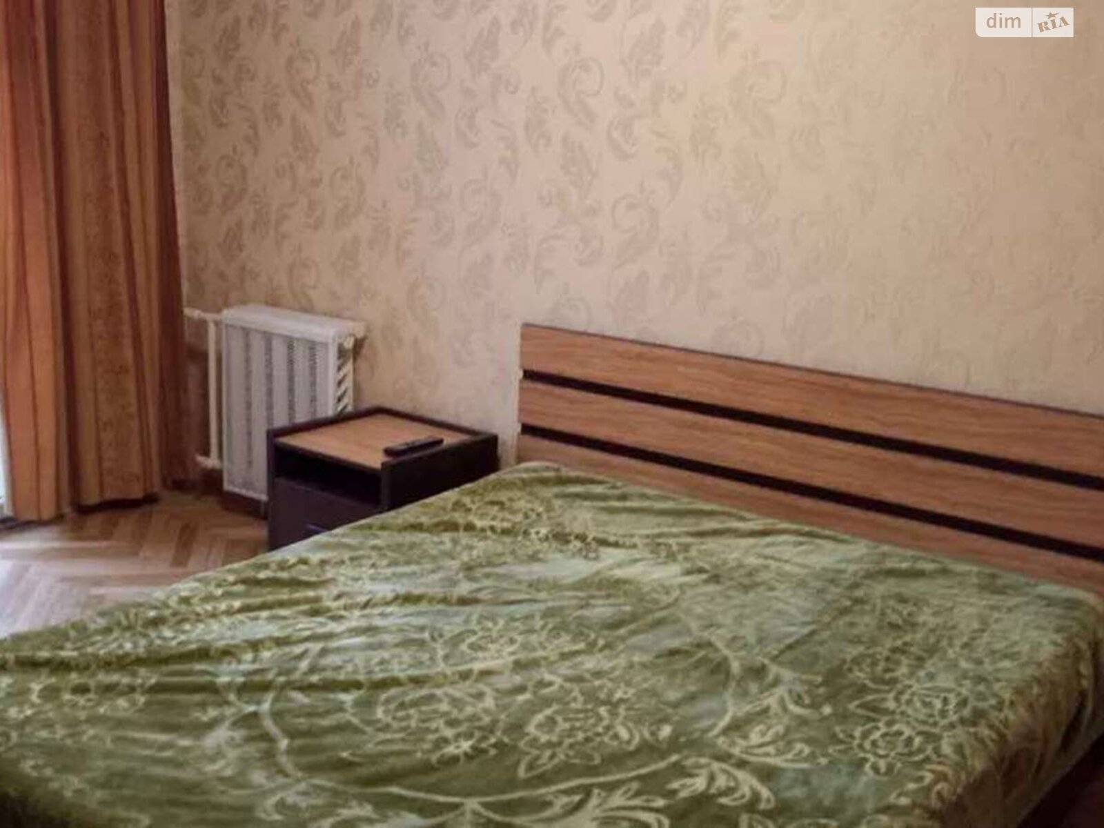 Quiet Apartment near Demiivska Station with Separate Rooms