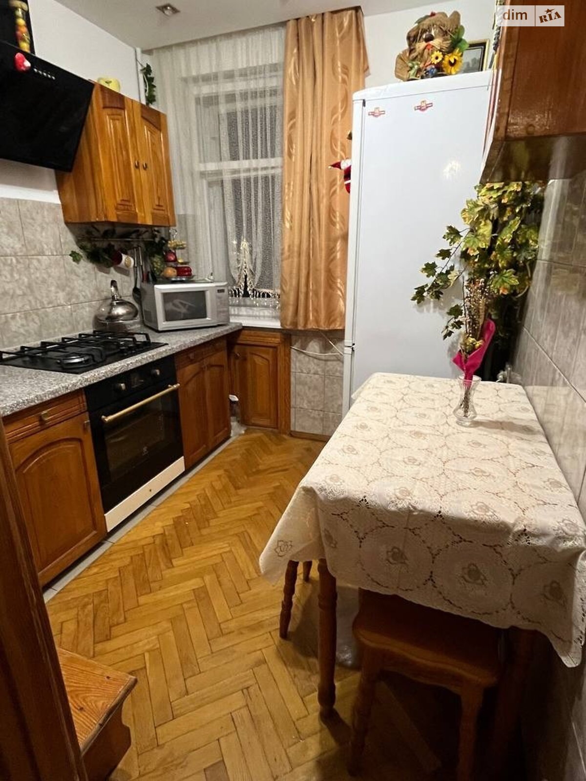 Bright one-room apartment on Naukova Street with full furnishing