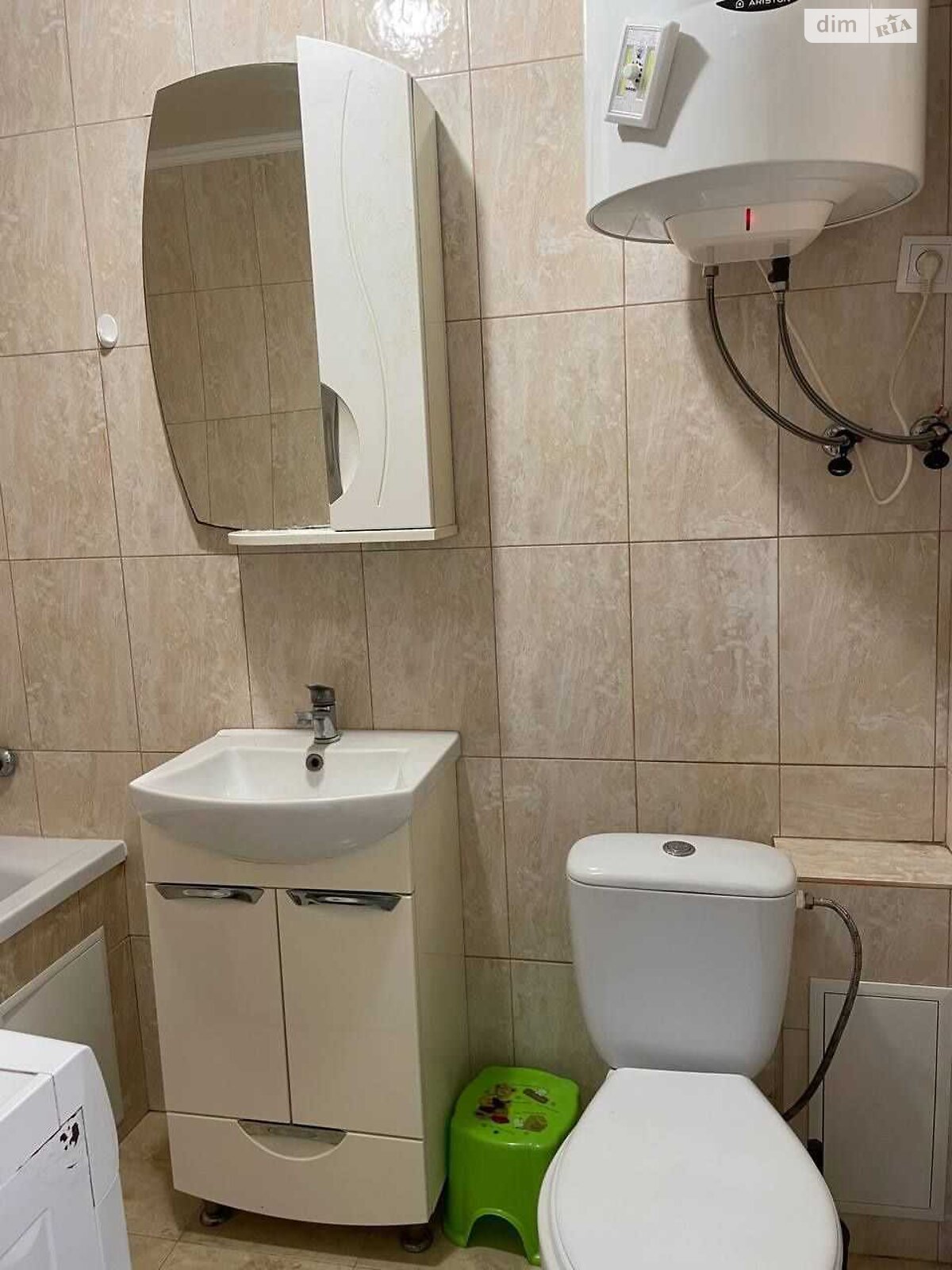 2-Room Apartment on Stryiska Street with Comfortable Design