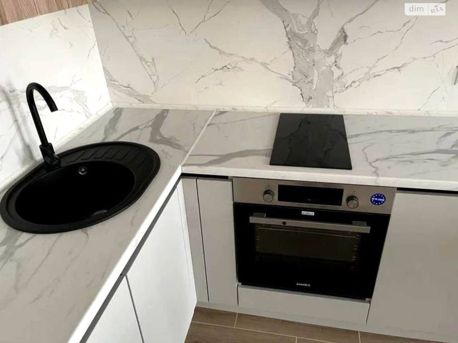 Fully Renovated Studio Apartment with Modern Amenities