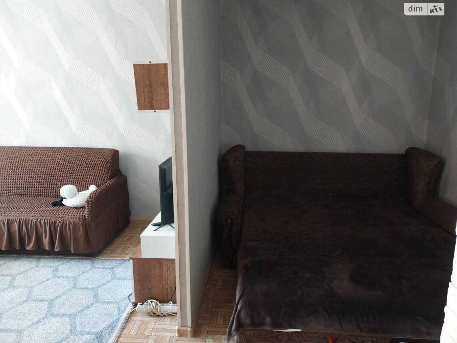 1-Room Apartment for Long-Term Rent near Budivelnykiv Street