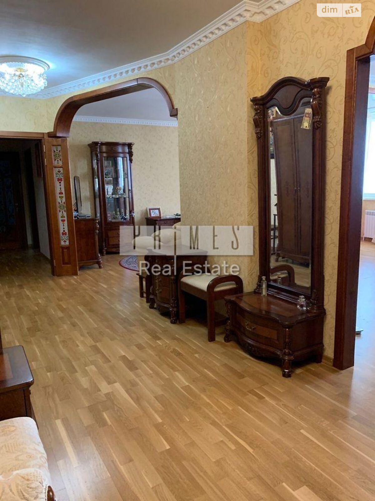Spacious 1-bedroom apartment near Hippodrome metro, Kiev
