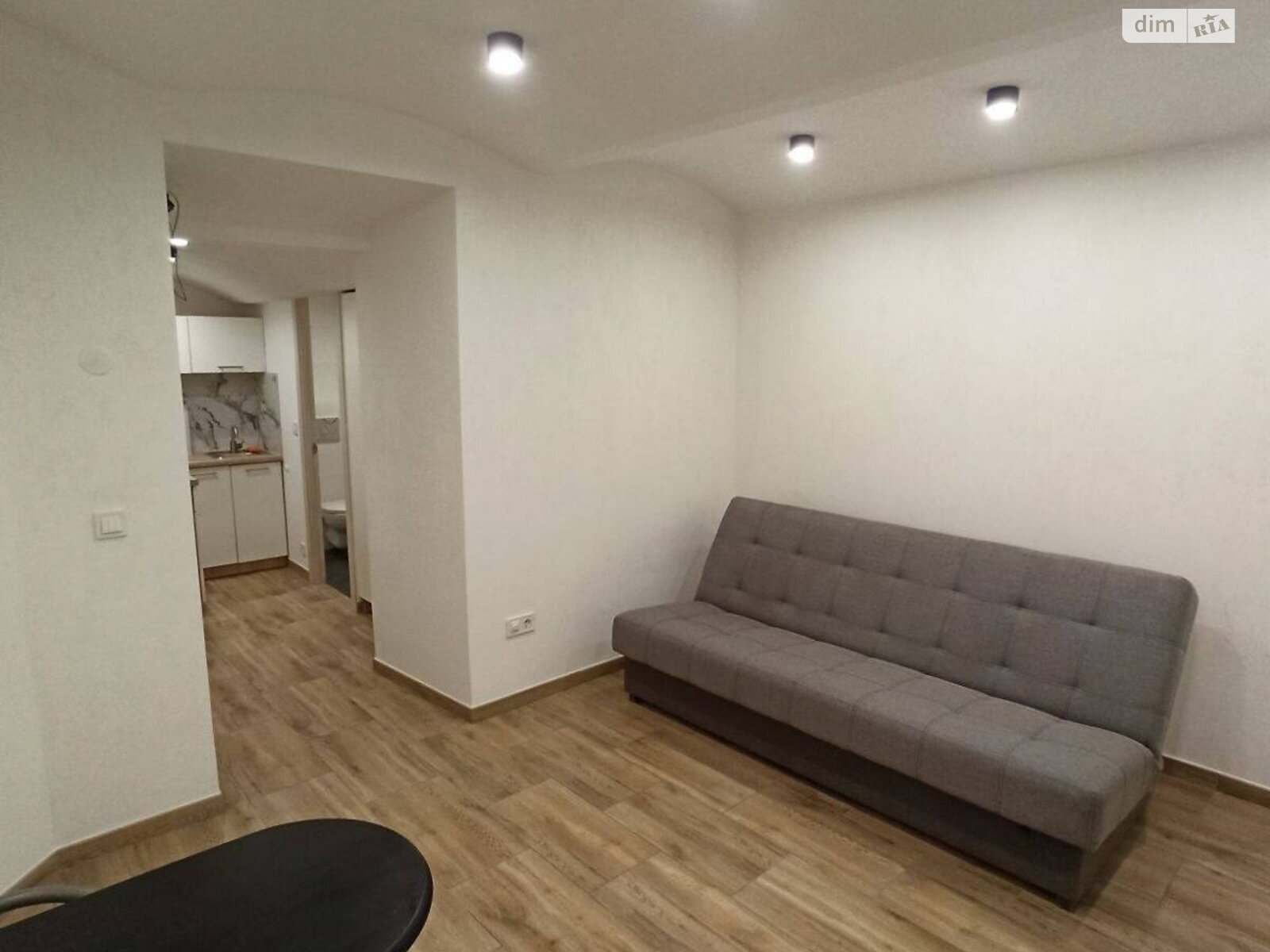 City Center Studio Apartment with Full Amenities
