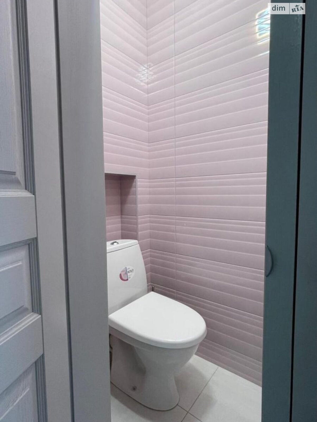 Renovated Apartment with Modern Amenities and Comfortable Design