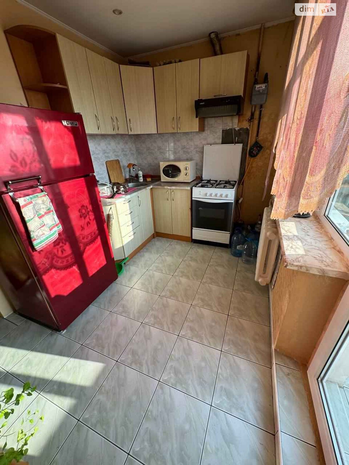 Bright and cozy 1-room apartment in a quiet Lviv district