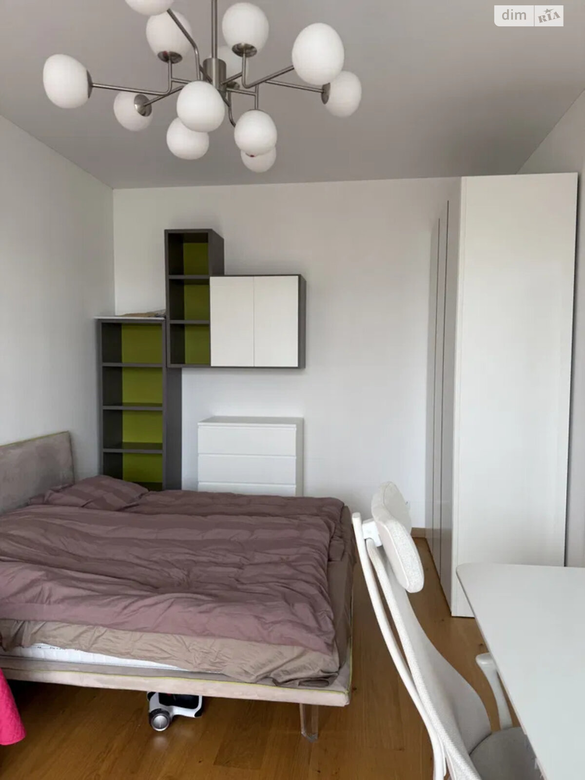 Cozy 1-bedroom apartment near park, well-equipped