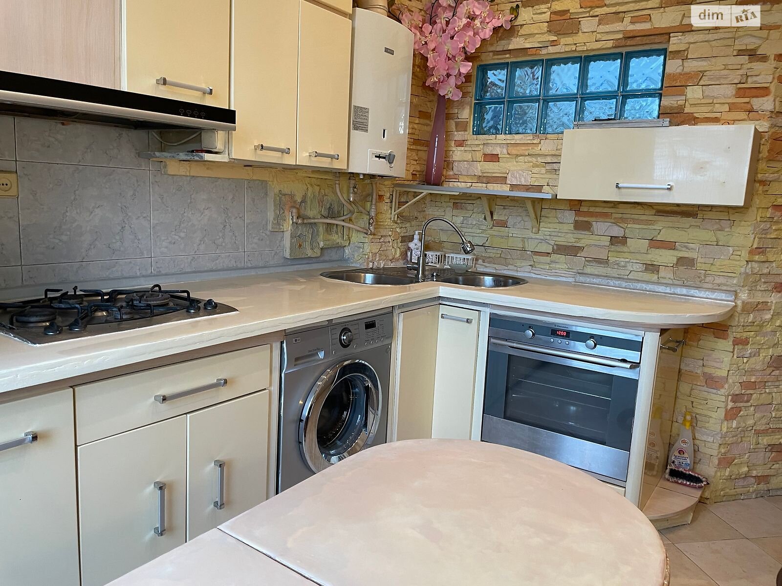 2-room apartment on Solomenko, Vozdukhoflotsky Avenue 33