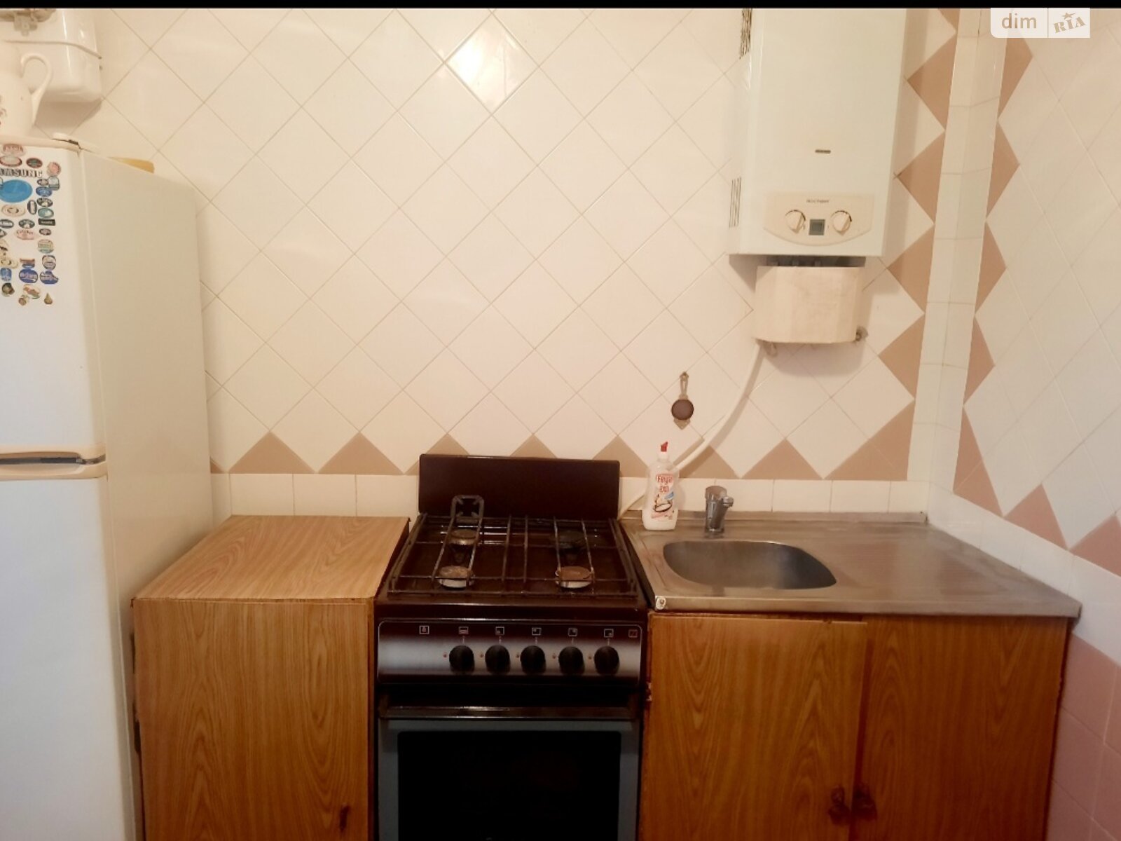 Spacious 1-Room Apartment near Morport, High Ceilings, Separate Bathroom