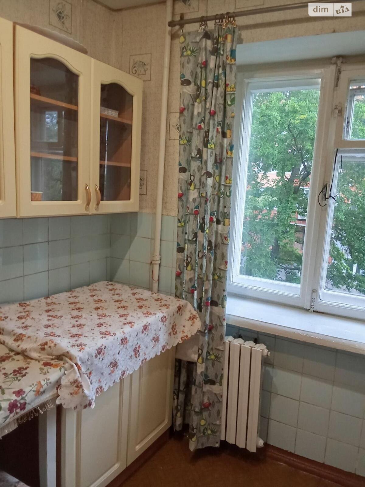 3-Room Apartment on Sobornosti Street, Furnished with Internet and Cable TV