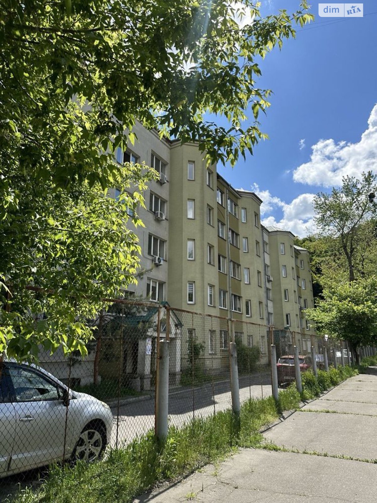 3-Room Fully Furnished Apartment with Separate Rooms and Good Infrastructure