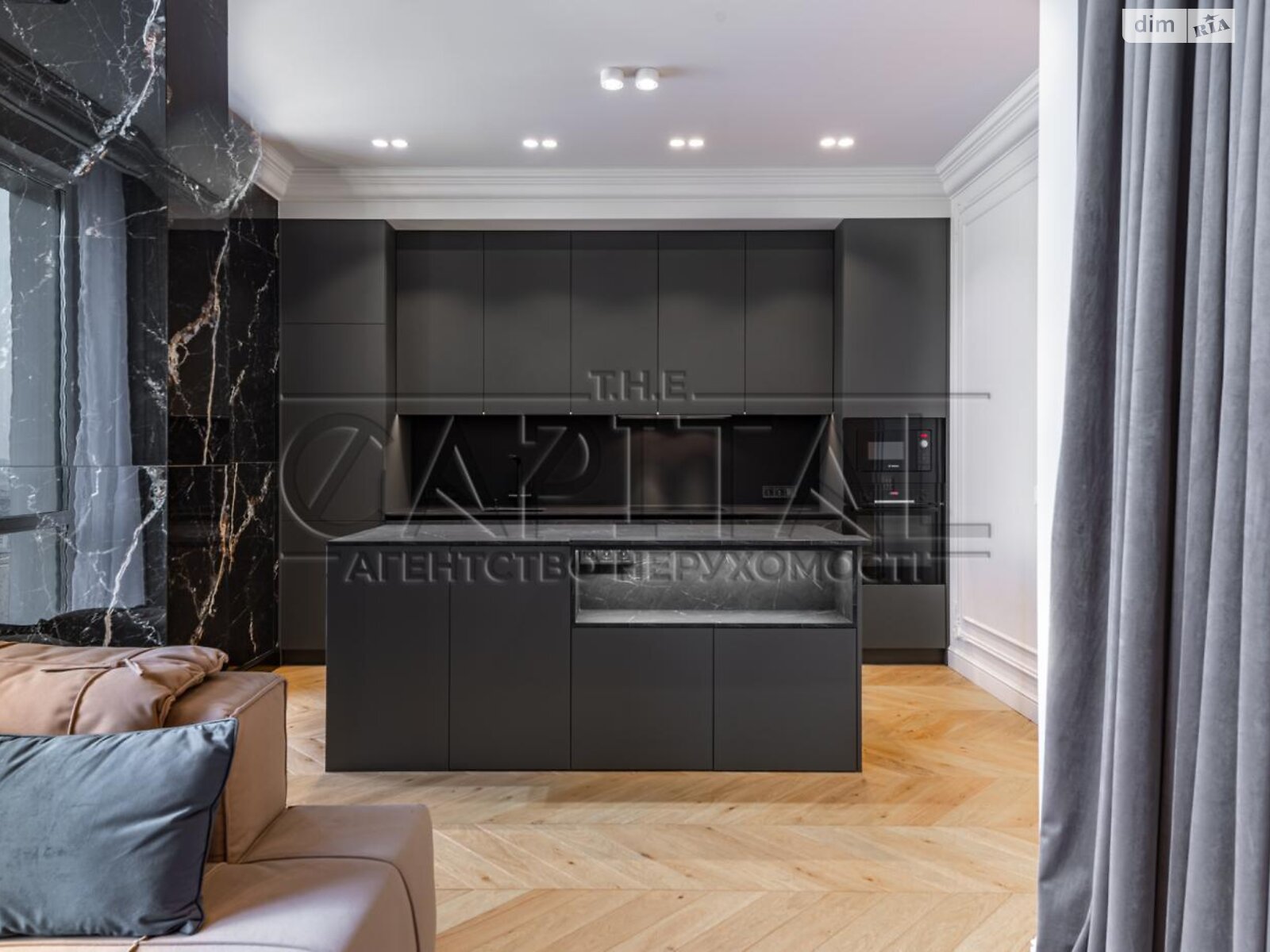 Stylish Studio Apartment in Yaroslav Grad Complex near Golden Gate Metro
