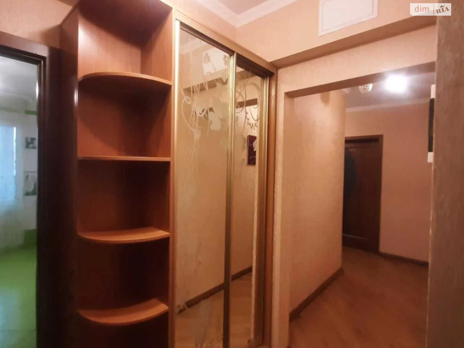 Cozy Apartment in Patriotika Complex, Boris Gmyri Street 18