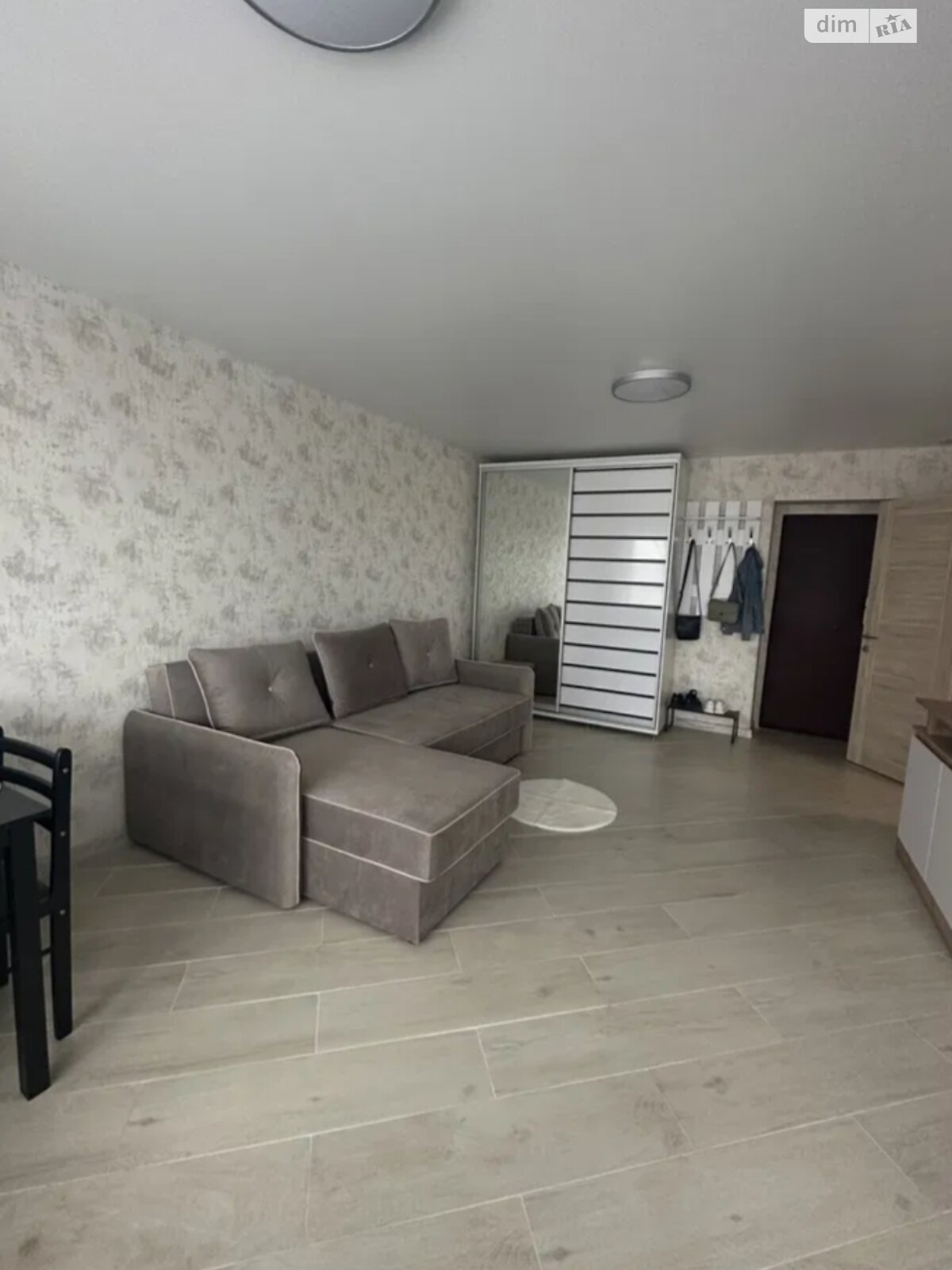 Stylish Apartment on Right Bank of Dnipro River, 5 Minutes from Metro
