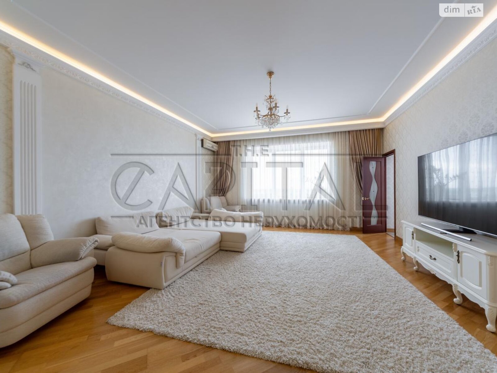 Spacious 3-bedroom apartment on Vladimir Ivasyuk Avenue