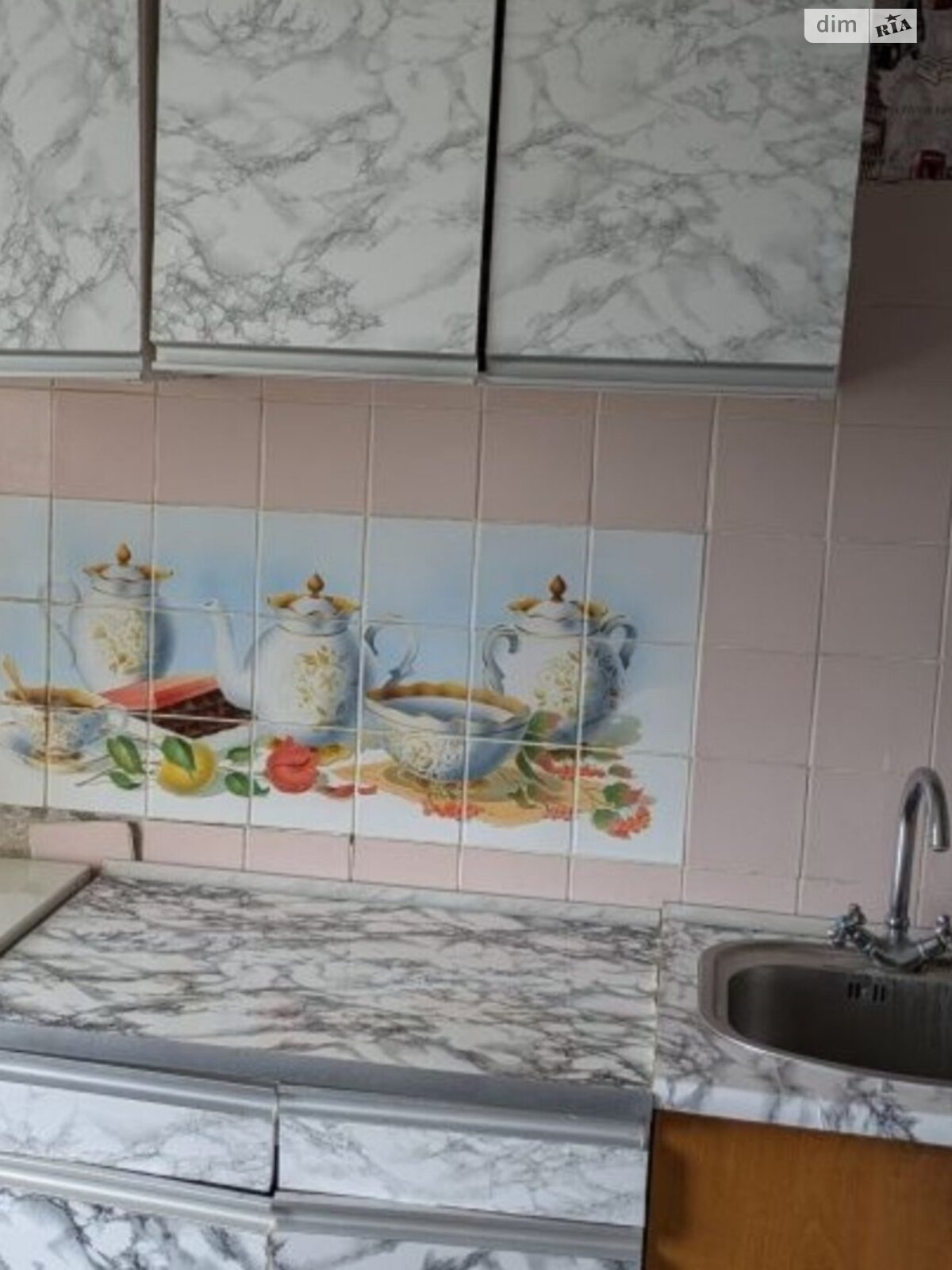 One-room apartment with furniture and appliances for decent tenants