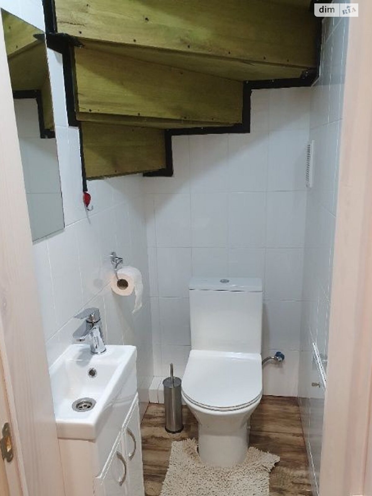 2-Level Apartment with Kitchen Studio, Warm and Spacious