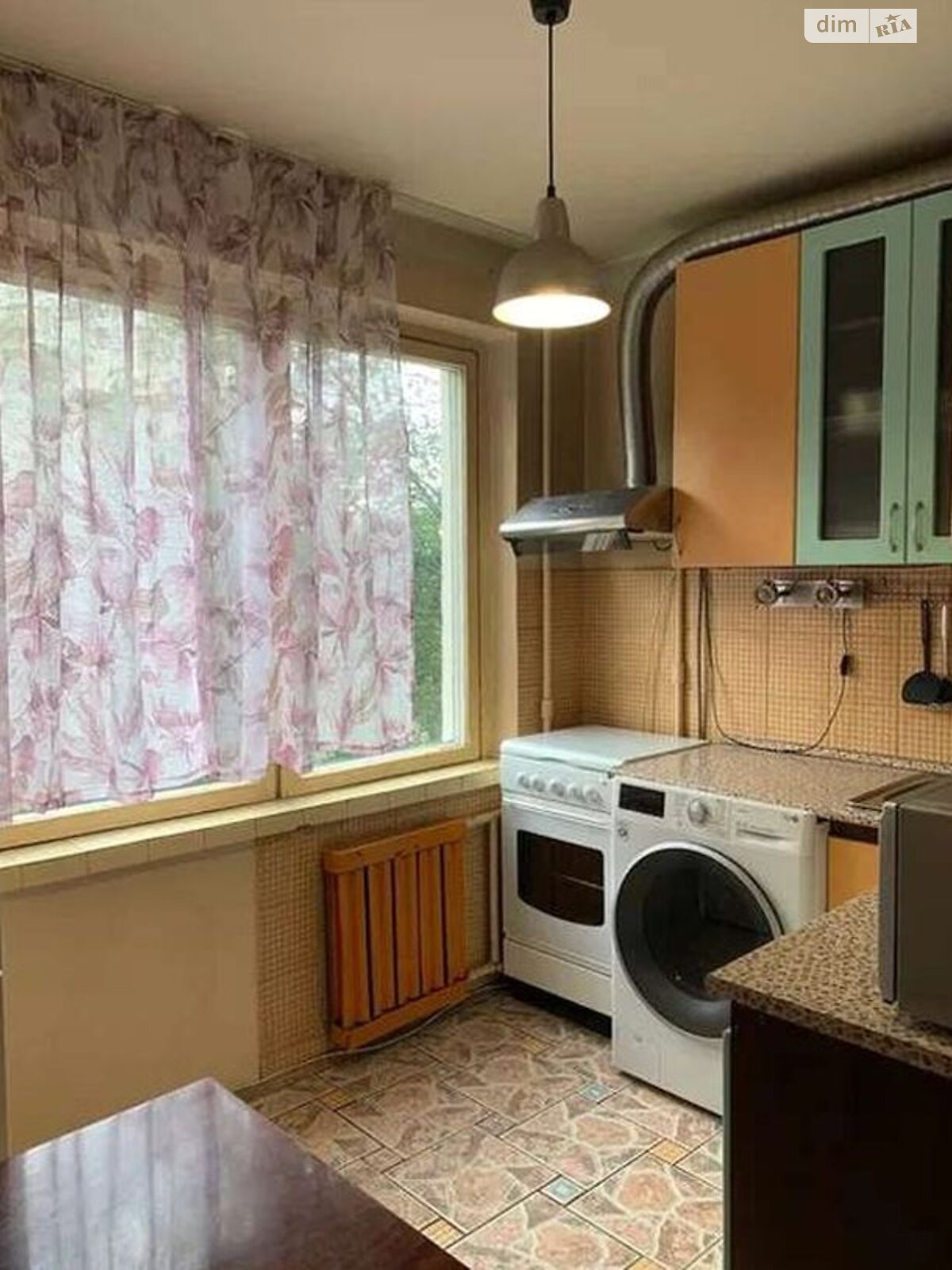 Comfortable apartment suitable for students or family, no pets allowed